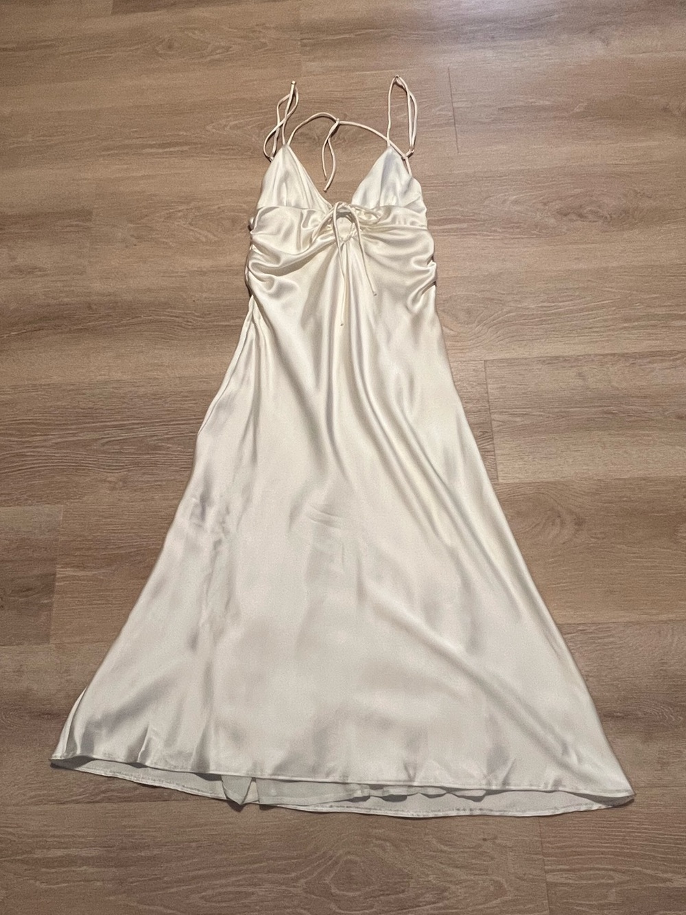 NWT “FLAWED” Zara Ivory Satin Maxi Slip Dress with Front Keyhole Size Small - Picture 8 of 16